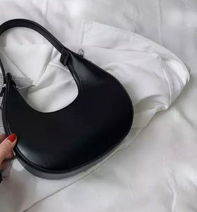 Half Moon Shoulder Bag Black